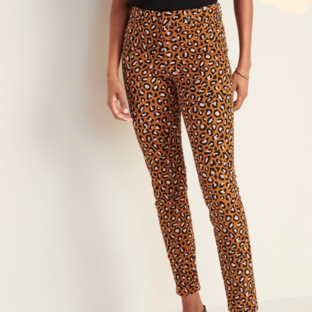 NWT OLD NAVY PIXIE ANKLE WOMENS PANTS ANIMAL